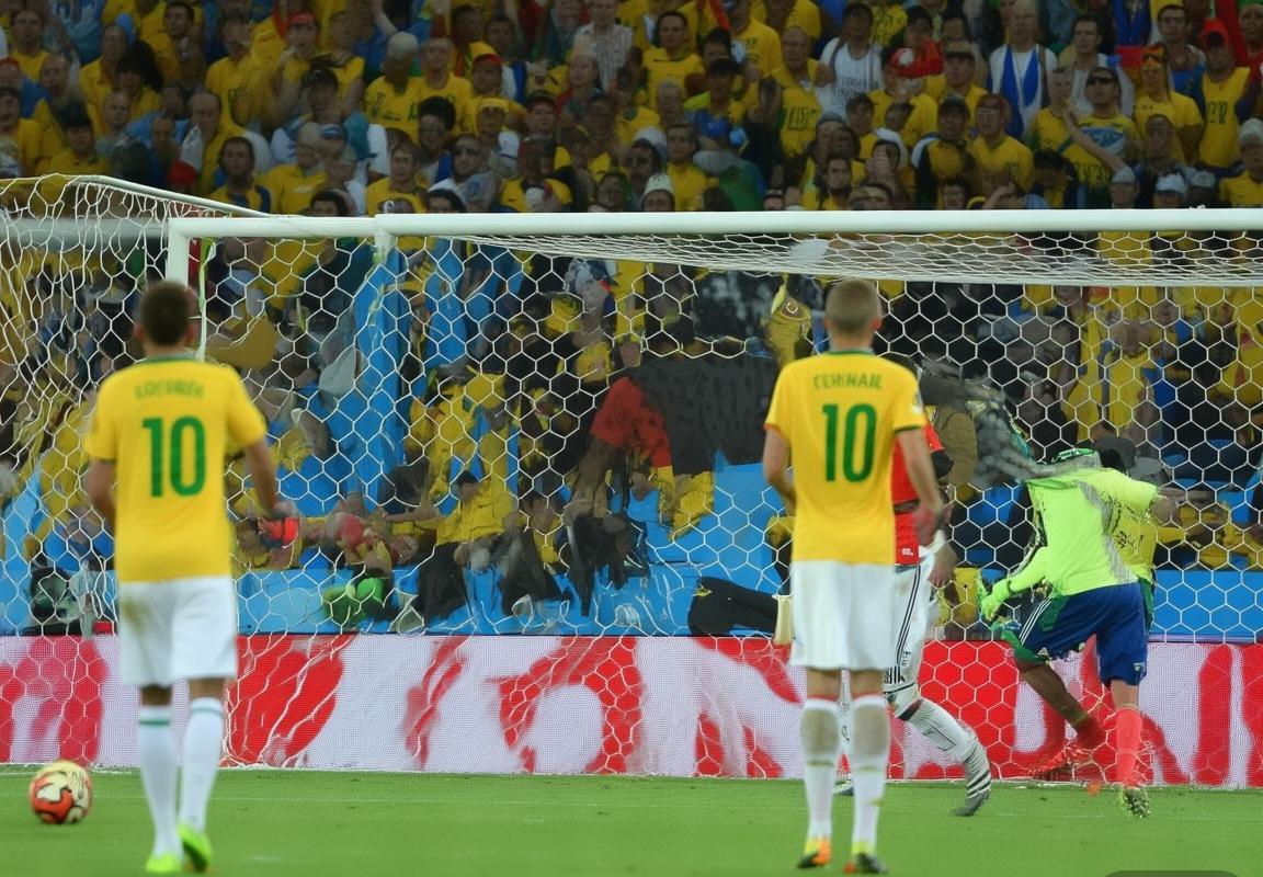 2014世界杯半决赛：巴西1-7德国经典对决回顾